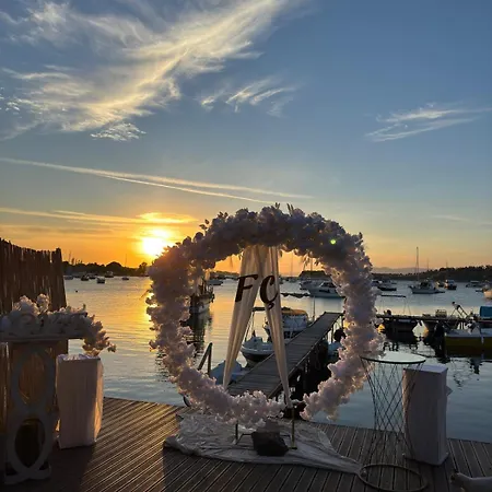 Casablanca Glamp Suit Nocleg ze śniadaniem Dikili